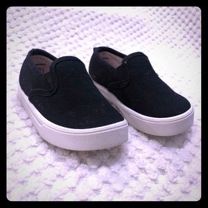 Toddler canvas shoes 5c